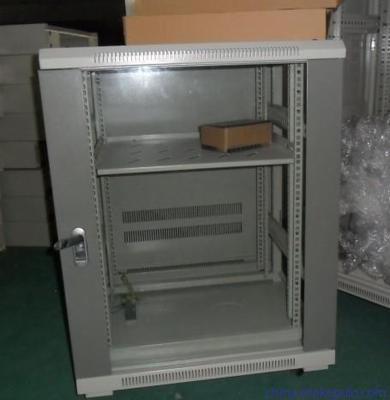 供应32U标准网络机柜——高品质通信器材解决方案